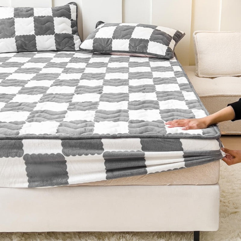 Checkered Milk Velvet Fitted Sheet