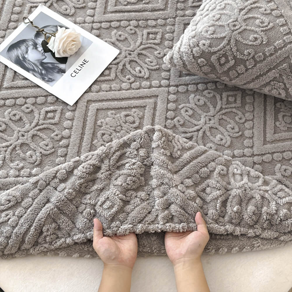 Luxurious Baroque Embossed Warm Milk Velvet Mattress Cover