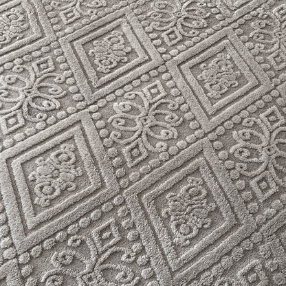 Luxurious Baroque Embossed Warm Milk Velvet Mattress Cover