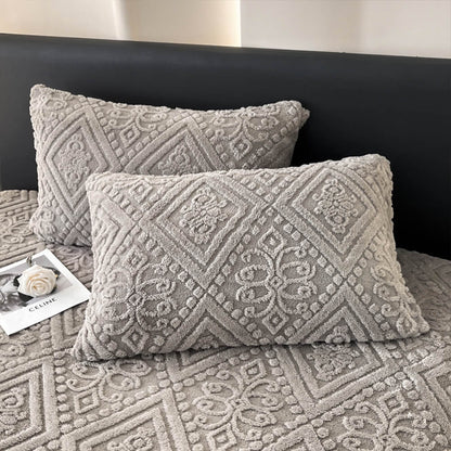 Luxurious Baroque Embossed Warm Milk Velvet Mattress Cover