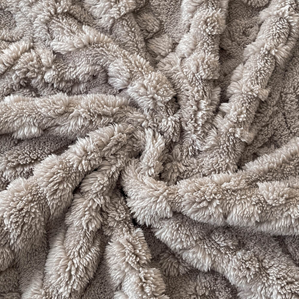 Luxurious Baroque Embossed Warm Milk Velvet Mattress Cover