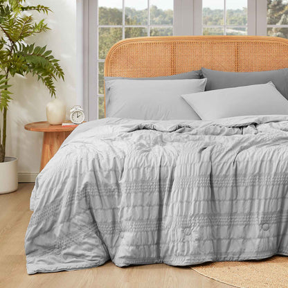 Comfortable Seersucker Cooling Comforter for Cozy Sleep