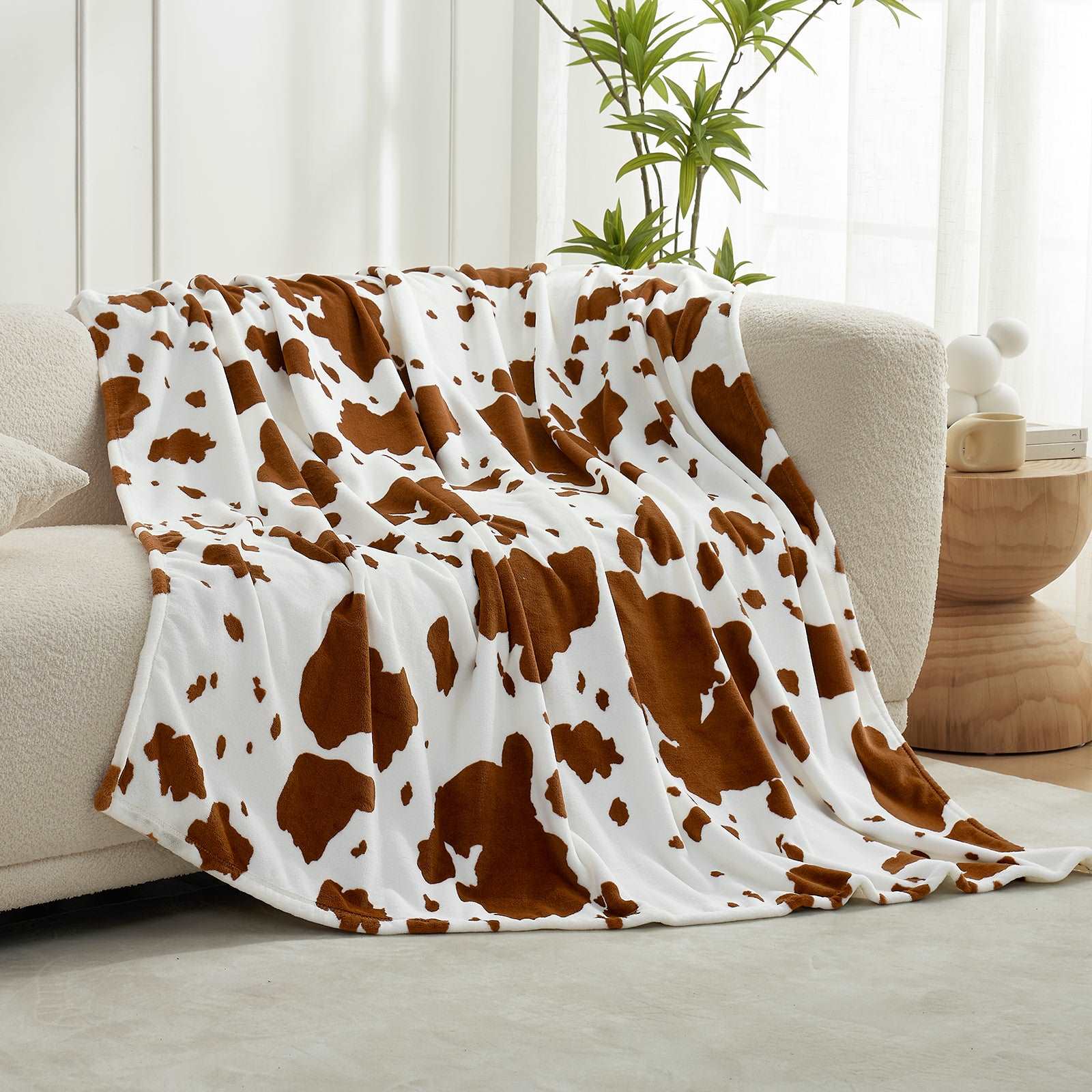 Luxurious Cow Print MilkyPlush Throw Blanket for Ultimate Comfort