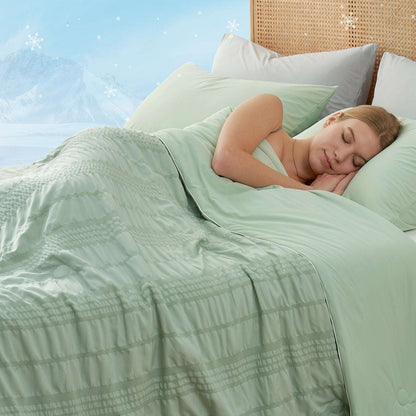 Comfortable Seersucker Cooling Comforter for Cozy Sleep