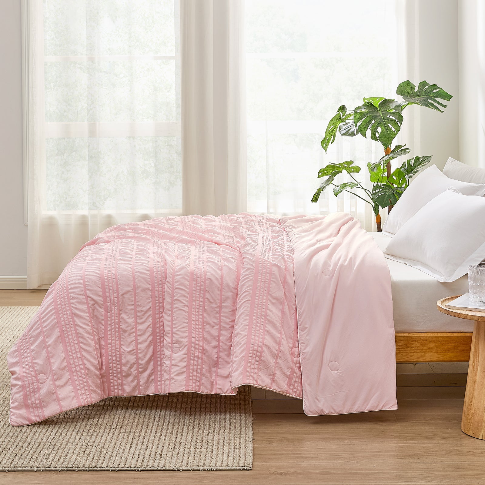Comfortable Seersucker Cooling Comforter for Cozy Sleep