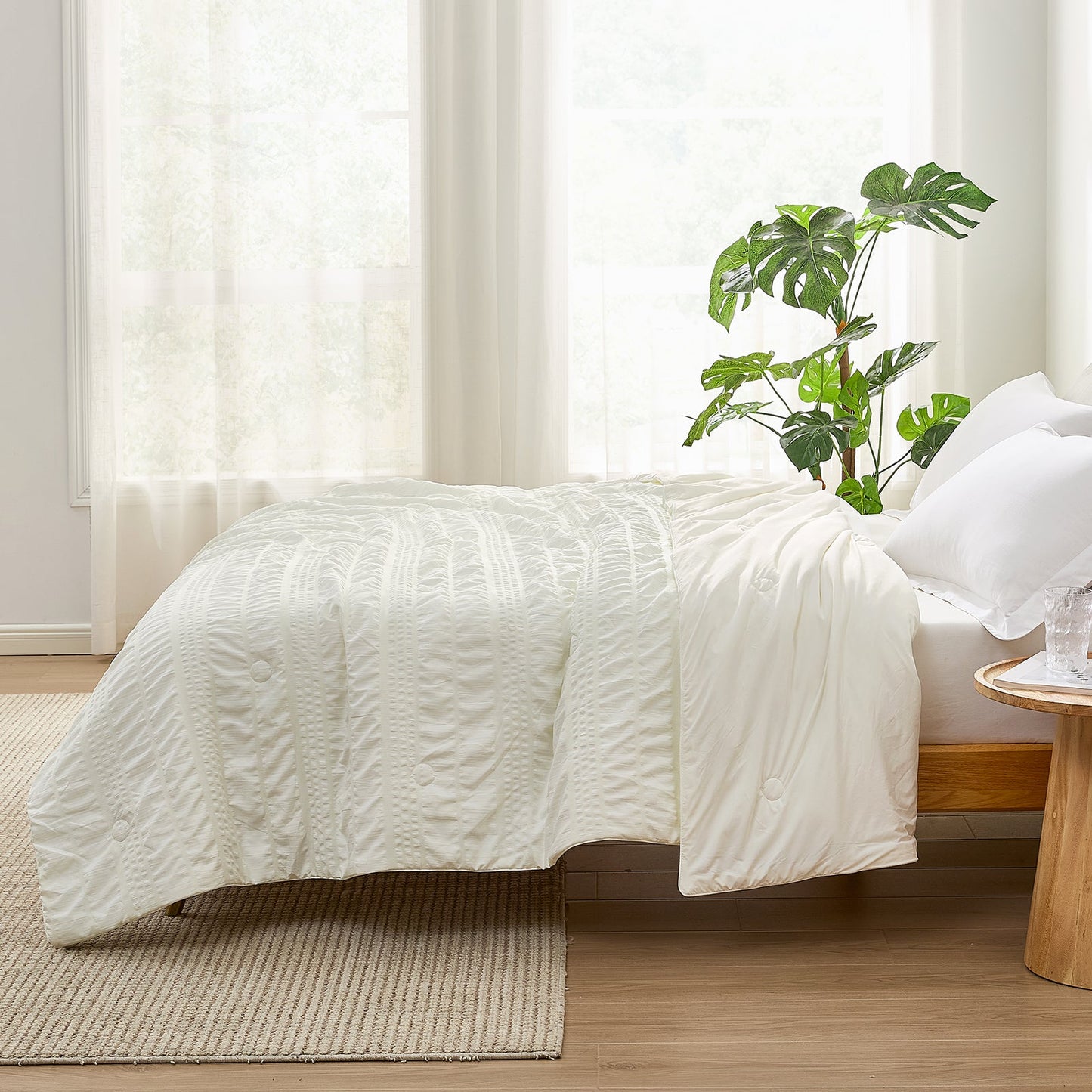 Comfortable Seersucker Cooling Comforter for Cozy Sleep