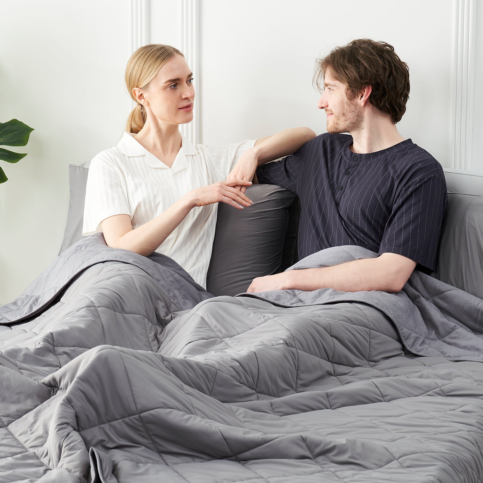 Chill Weave Square Cooling Blanket for Year-Round Comfort