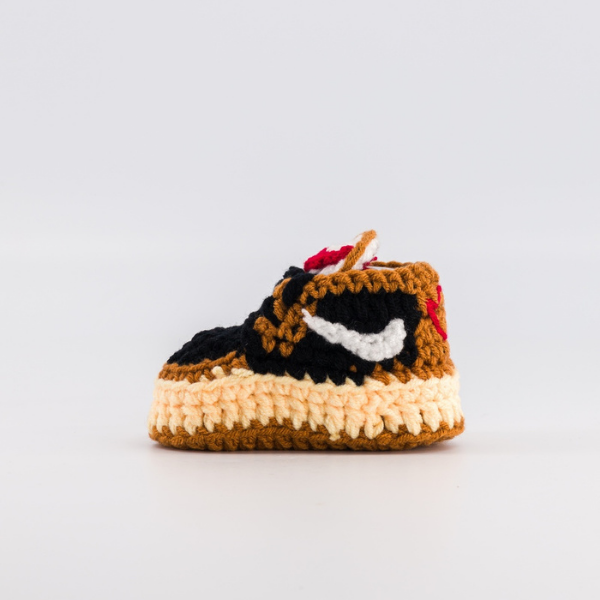 Swoosh Kicks