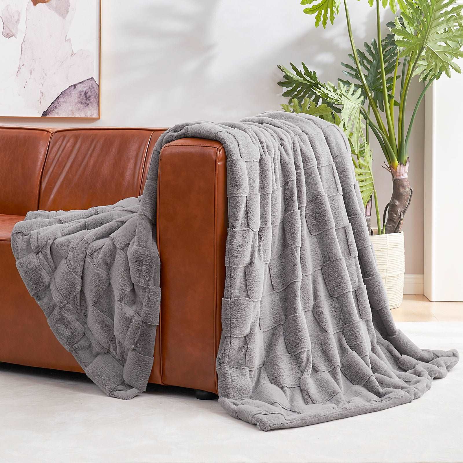 Luxuriously Soft Checkerboard Faux Fur Throw Blanket for Cozy Living