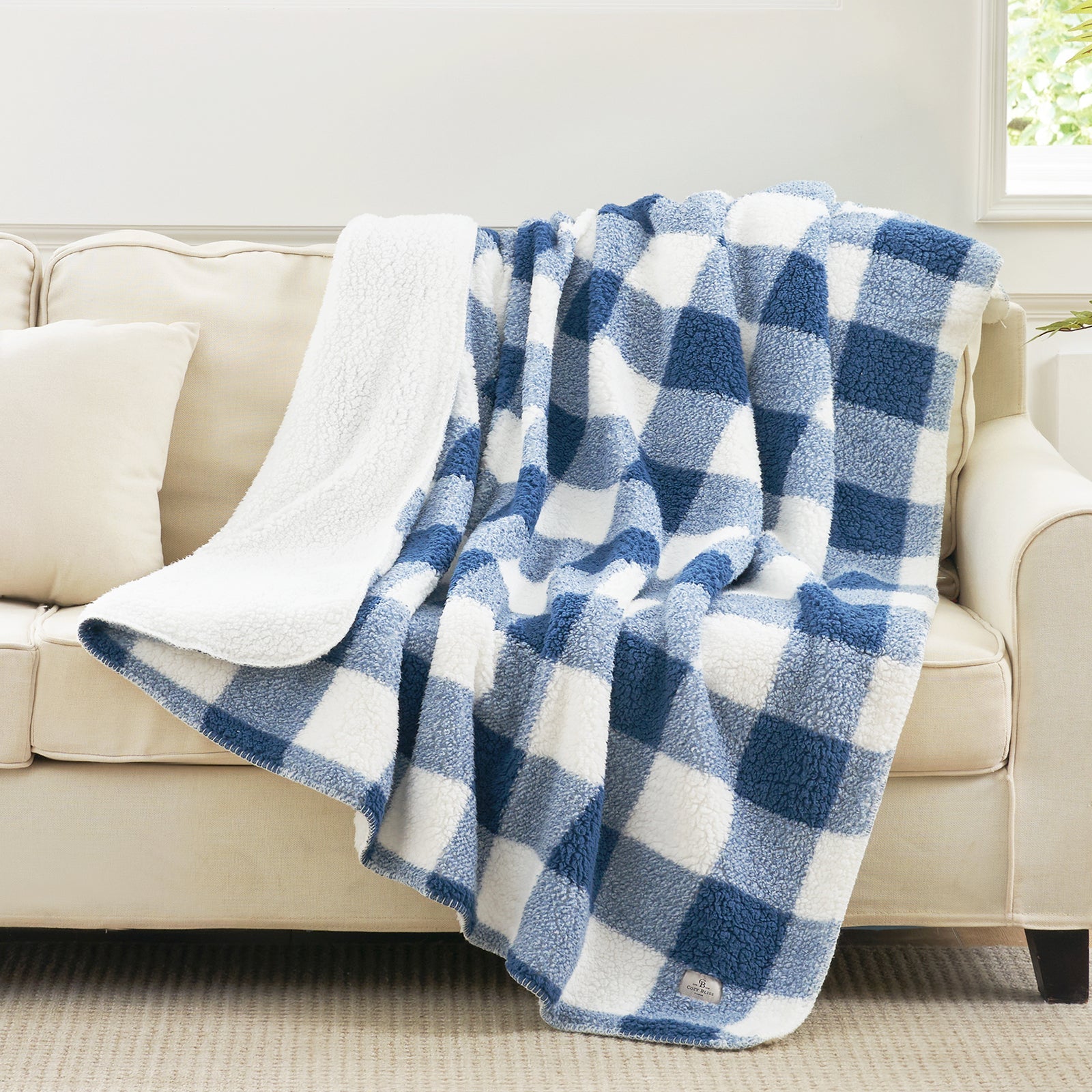 Cozy Bliss Reversible Dual-Sided Sherpa Throw Blanket