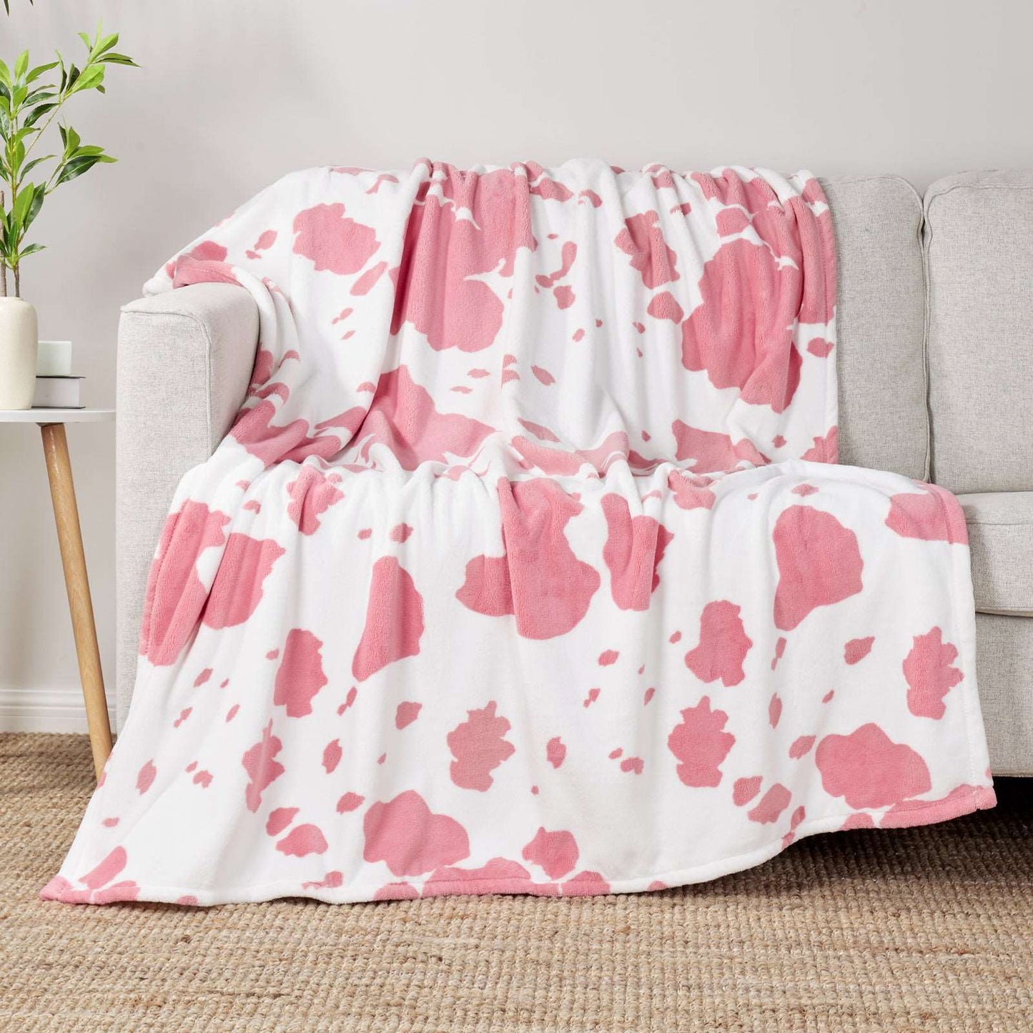 Luxurious Cow Print MilkyPlush Throw Blanket for Ultimate Comfort