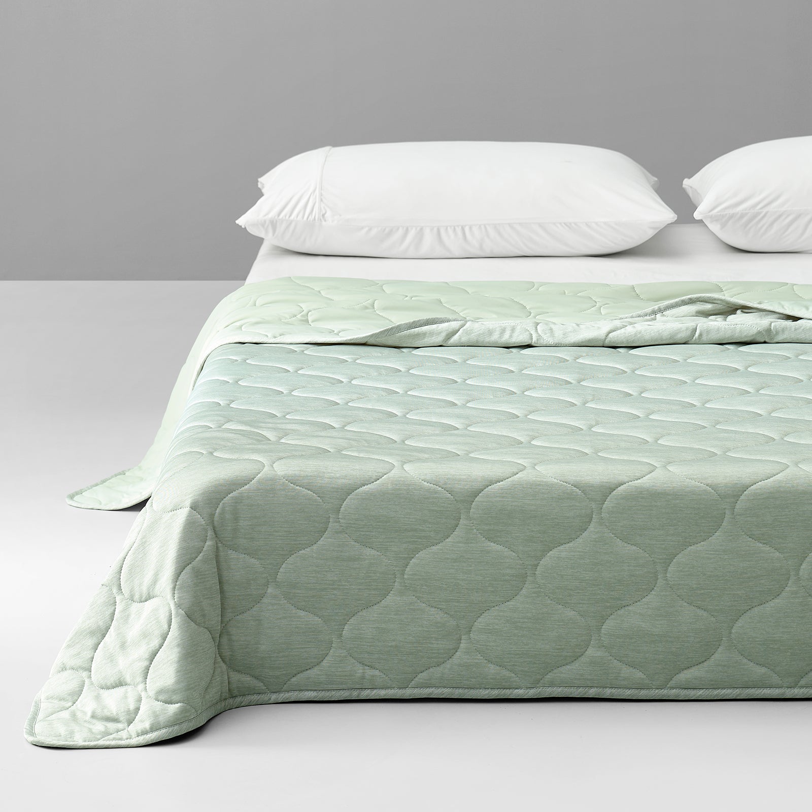Premium Dual-Sided Cooling Blanket for All-Season Comfort