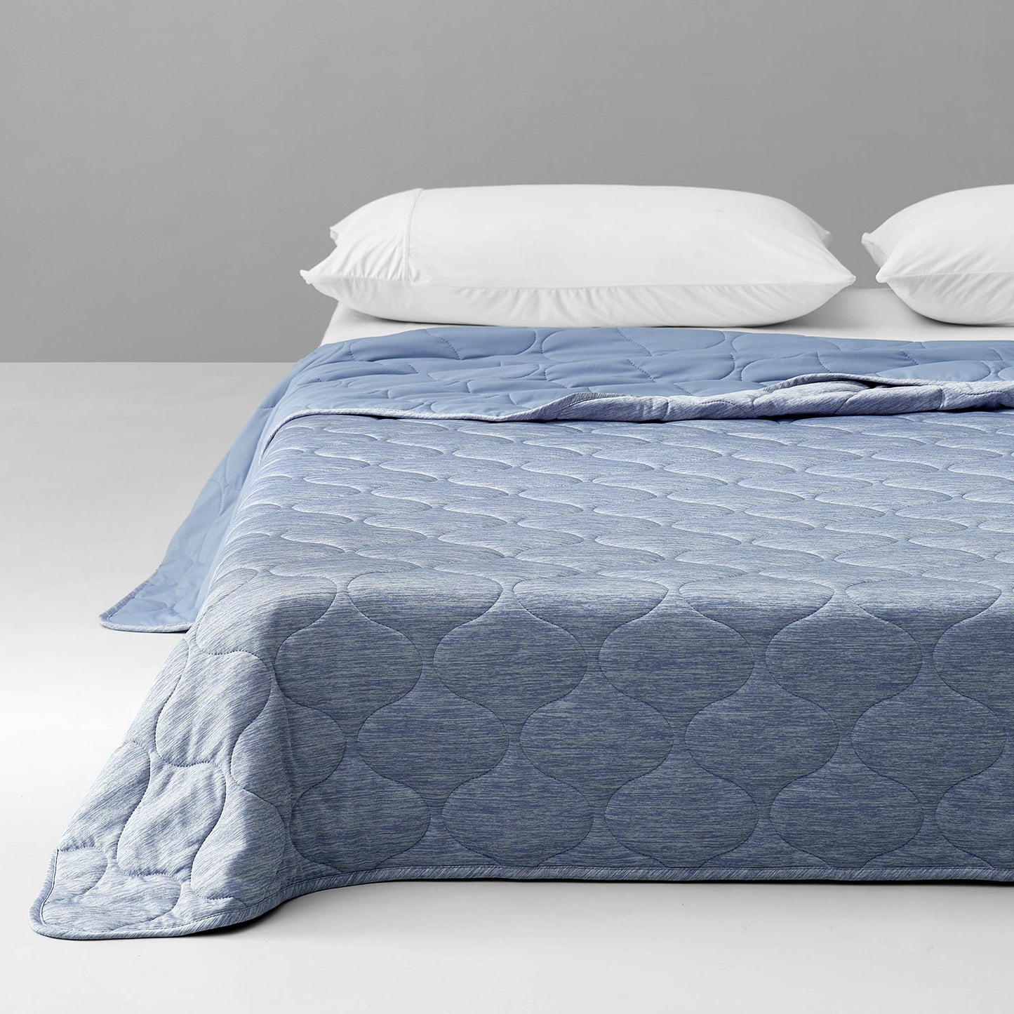 Premium Dual-Sided Cooling Blanket for All-Season Comfort