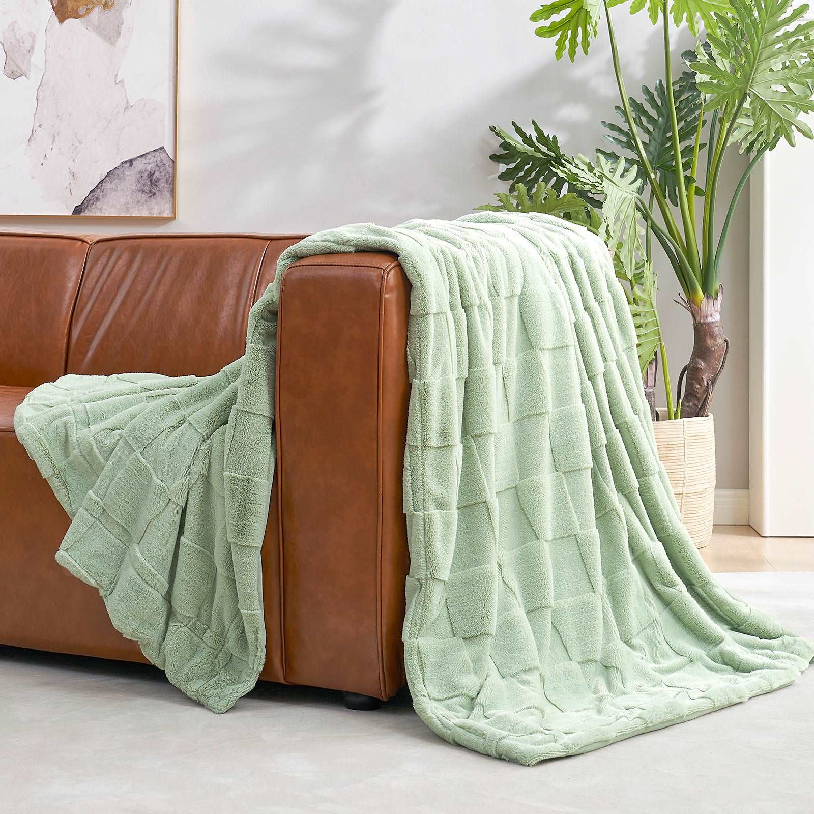Luxuriously Soft Checkerboard Faux Fur Throw Blanket for Cozy Living