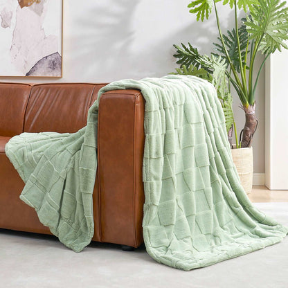 Luxuriously Soft Checkerboard Faux Fur Throw Blanket for Cozy Living
