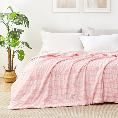 Comfortable Seersucker Cooling Comforter for Cozy Sleep