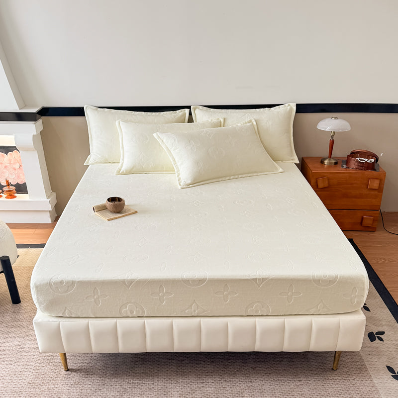 MonoFloral Milk Velvet Bedding