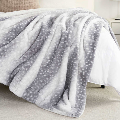Elegant Deer Print Faux Fur Throw Blanket for Cozy Living