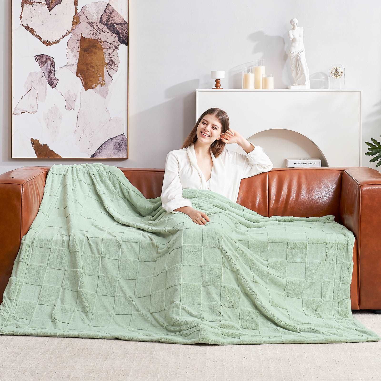 Luxuriously Soft Checkerboard Faux Fur Throw Blanket for Cozy Living