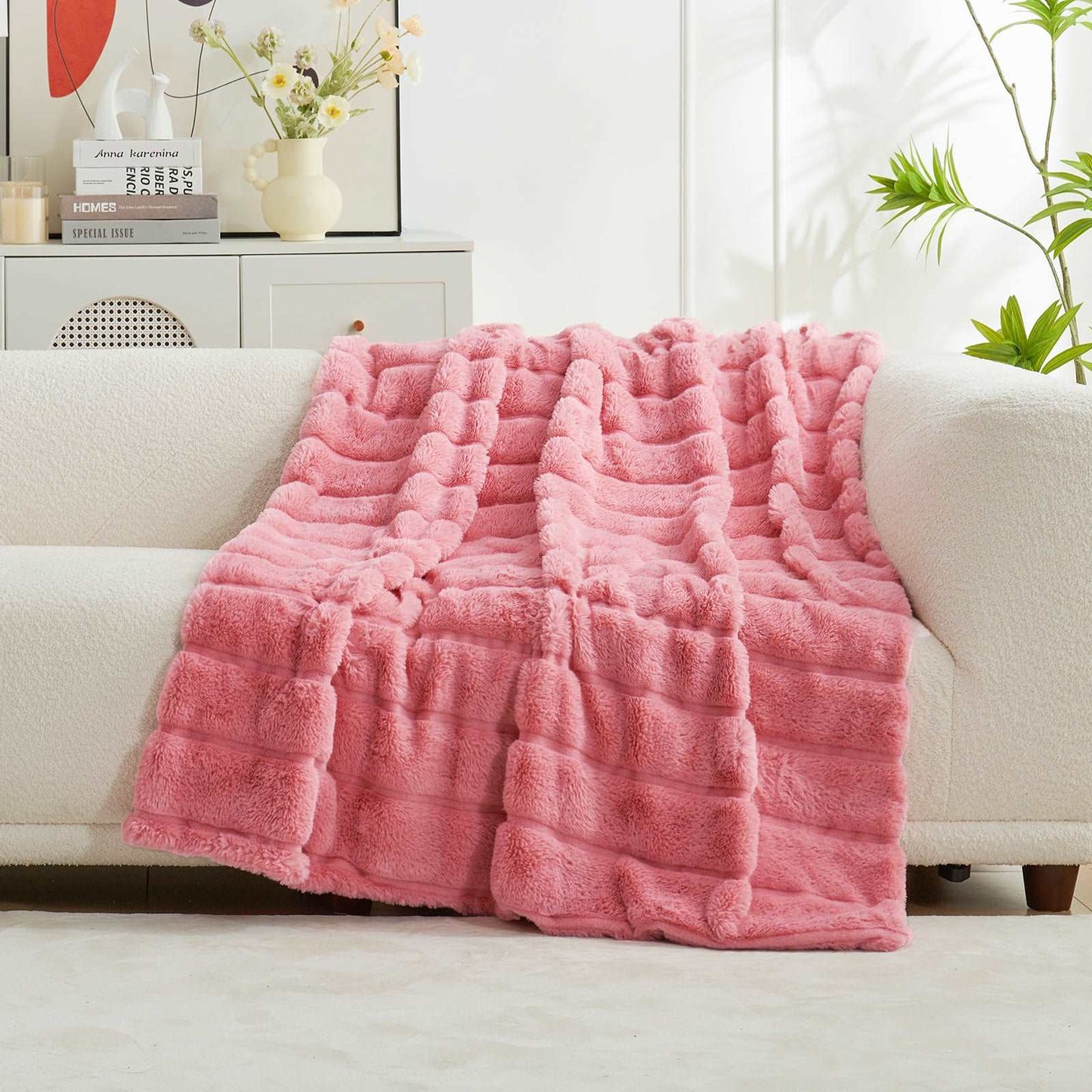 Luxurious CozyBliss Faux Fur Throw Blanket for Stylish Comfort
