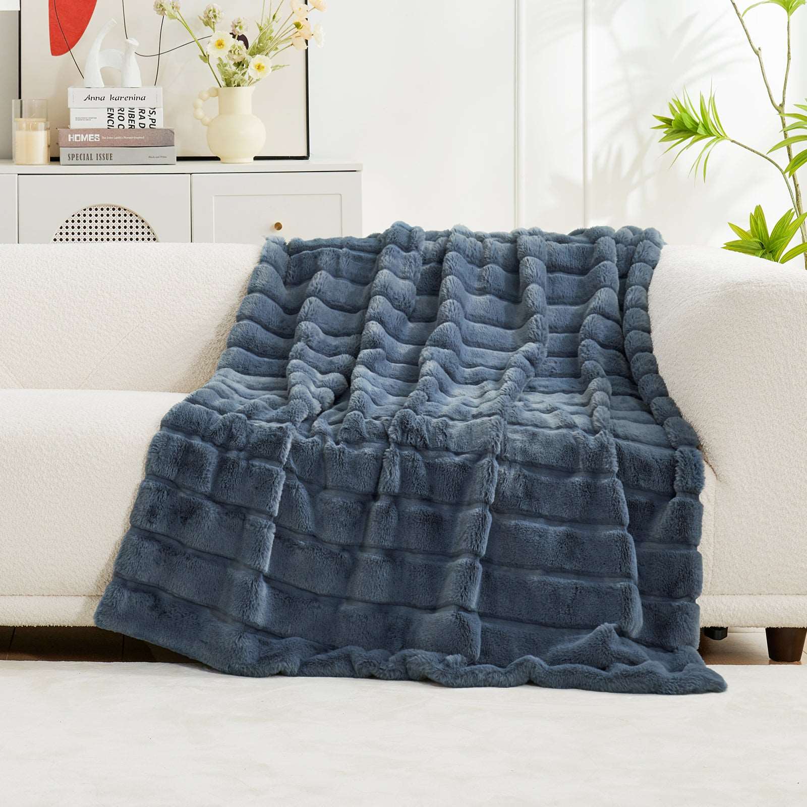 Luxurious CozyBliss Faux Fur Throw Blanket for Stylish Comfort