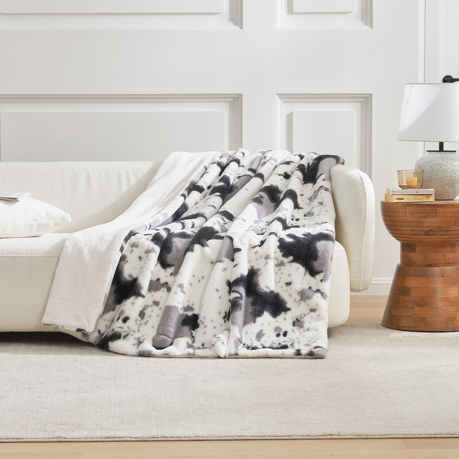 Luxurious Cow Print Faux Fur Throw Blanket for Stylish Decor