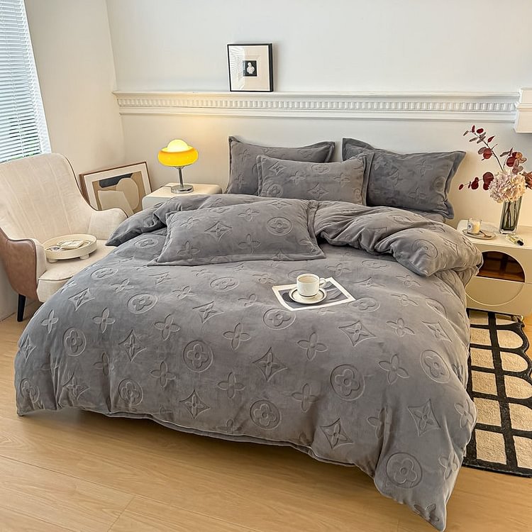 MonoFloral Milk Velvet Bedding