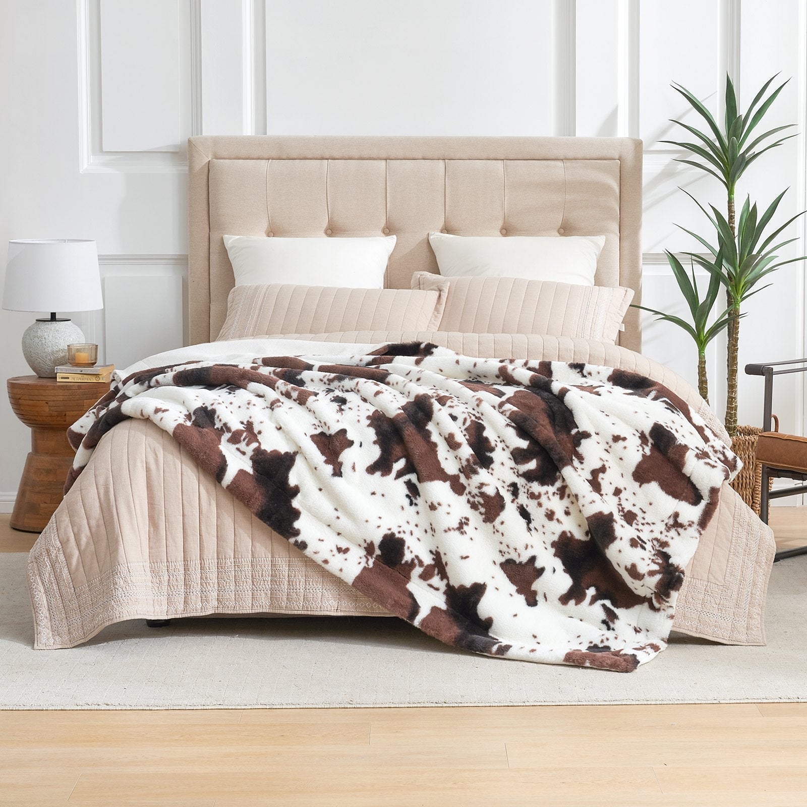 Luxurious Cow Print Faux Fur Throw Blanket for Stylish Decor