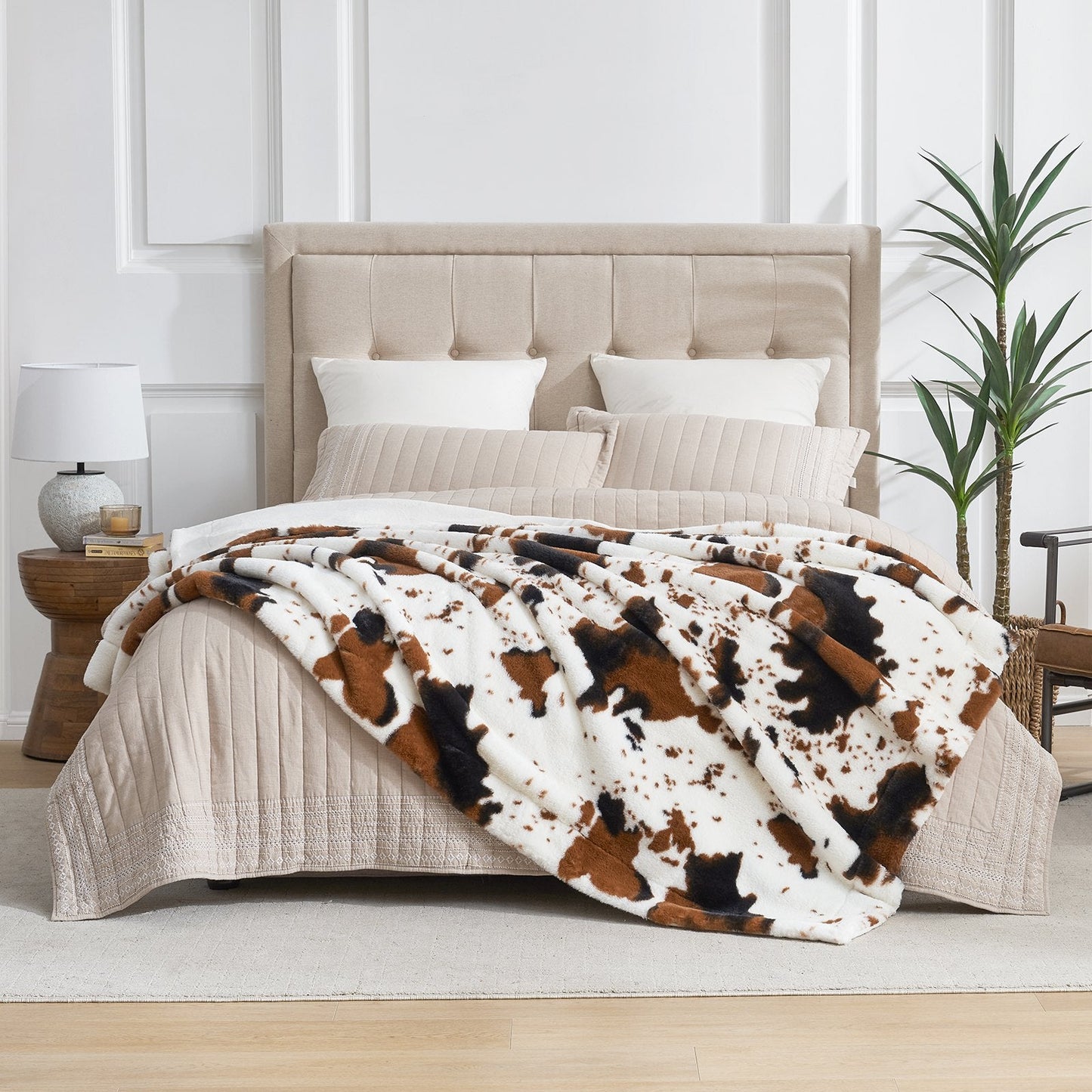 Luxurious Cow Print Faux Fur Throw Blanket for Stylish Decor