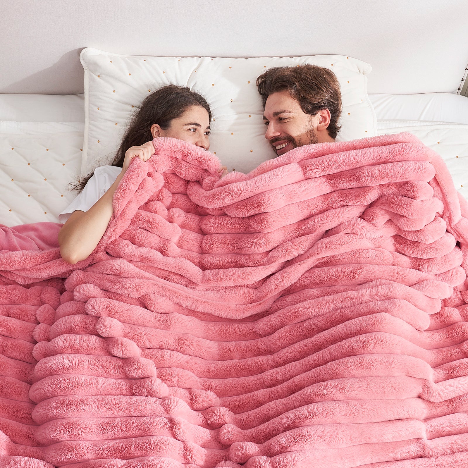 Luxurious Striped Faux Fur Throw Blanket for Cozy Comfort