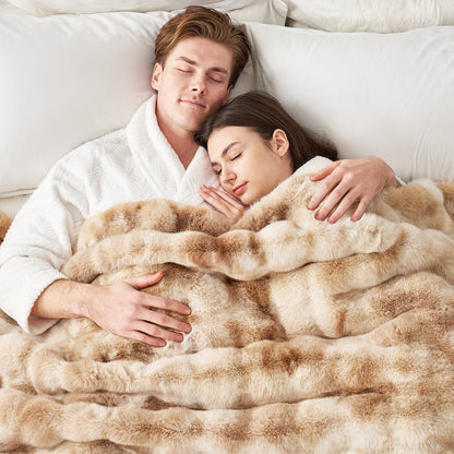 Artisan Bubble Faux Fur Throw Blanket with Unique Tie-Dye Design