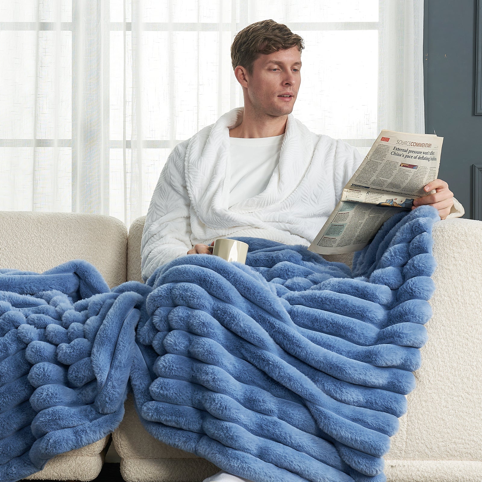 Luxurious Striped Faux Fur Throw Blanket for Cozy Comfort
