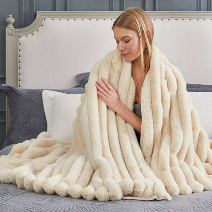 Luxurious Striped Faux Fur Throw Blanket for Cozy Comfort