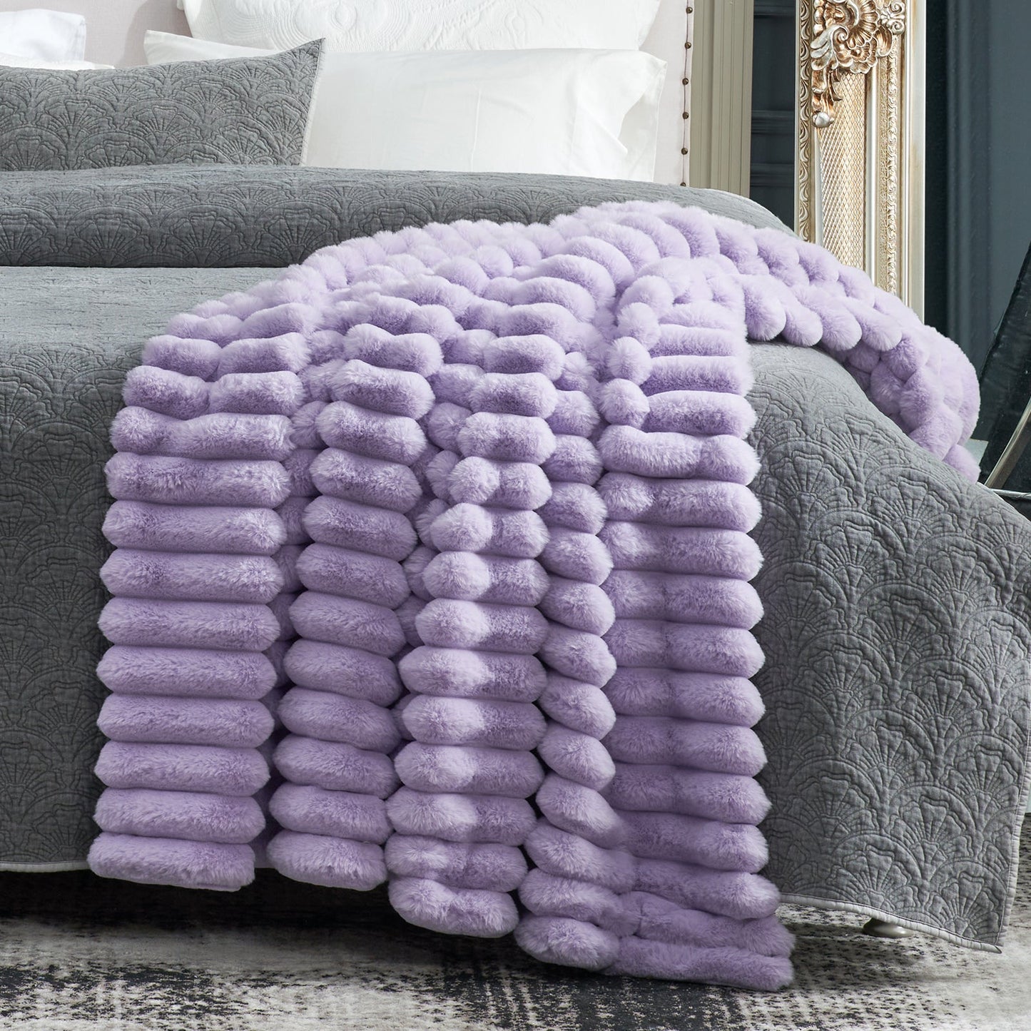 Luxurious Striped Faux Fur Throw Blanket for Cozy Comfort