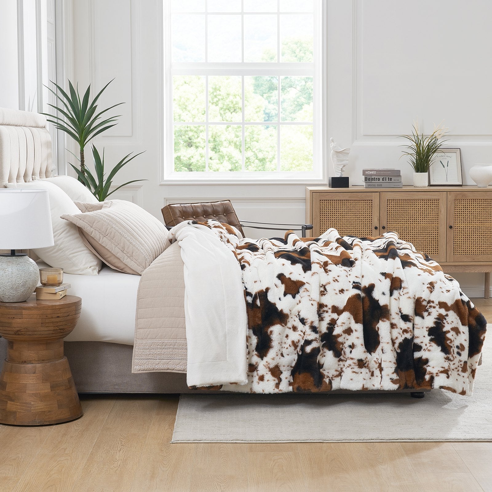 Luxurious Cow Print Faux Fur Throw Blanket for Stylish Decor