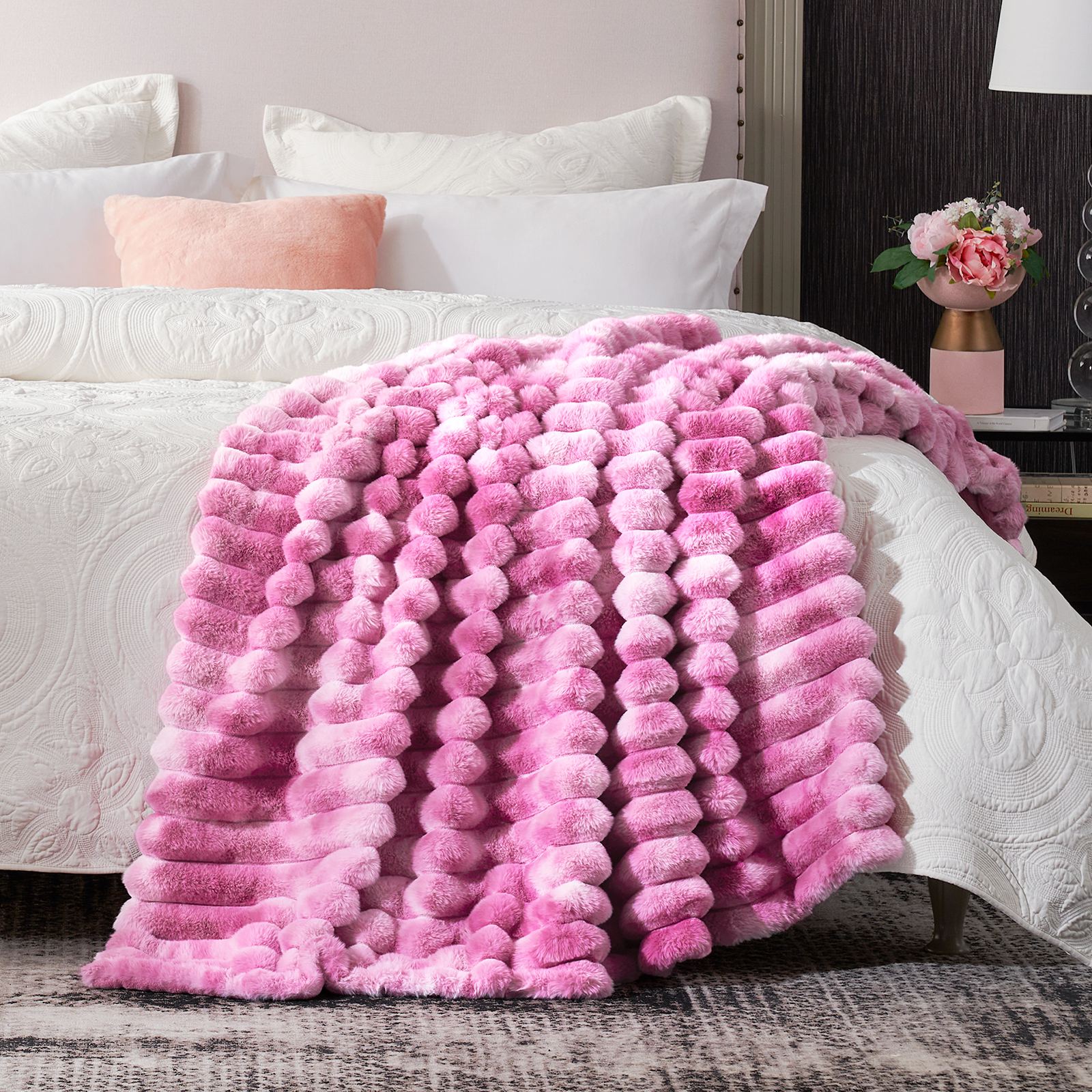Luxurious Striped Faux Fur Throw Blanket for Cozy Comfort