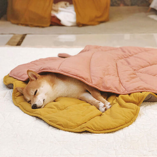 Stylish Leaf Shape Dog Blanket for Cozy Comfort