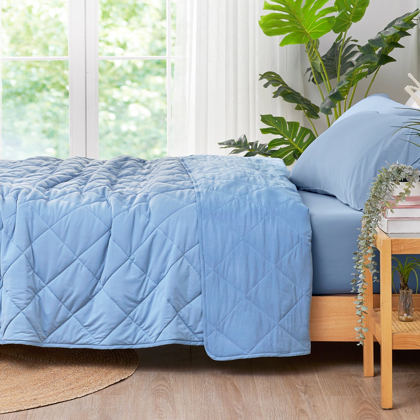 Chill Weave Square Cooling Blanket for Year-Round Comfort