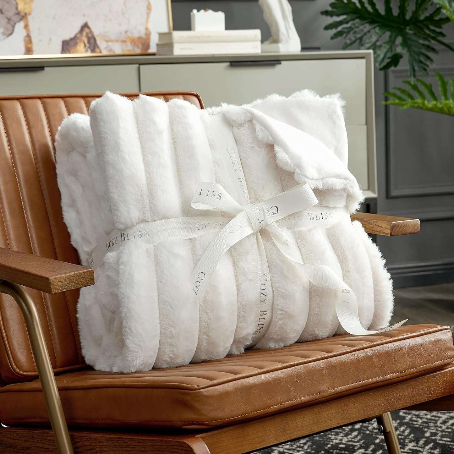 Luxurious Striped Faux Fur Throw Blanket for Cozy Comfort