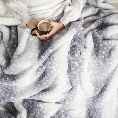 Elegant Deer Print Faux Fur Throw Blanket for Cozy Living