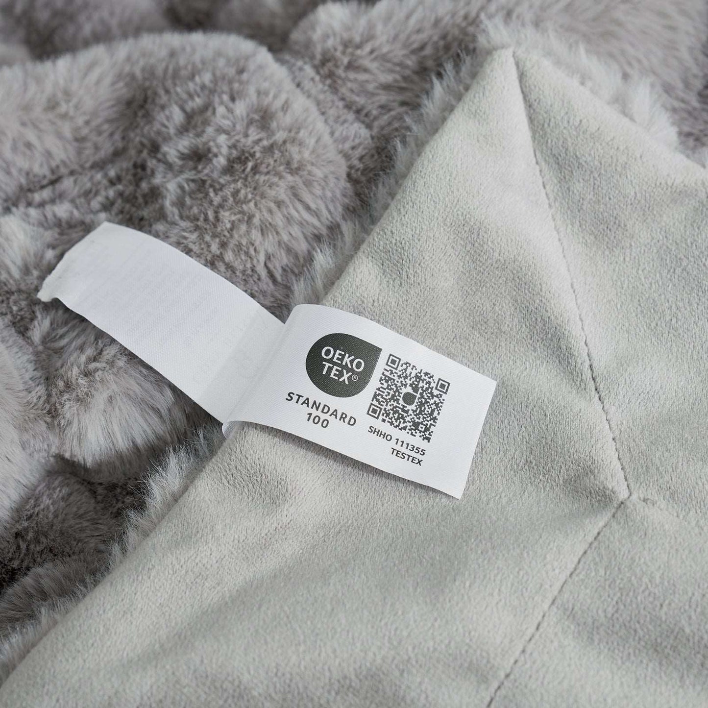 Luxurious CozyBliss Faux Fur Throw Blanket for Stylish Comfort