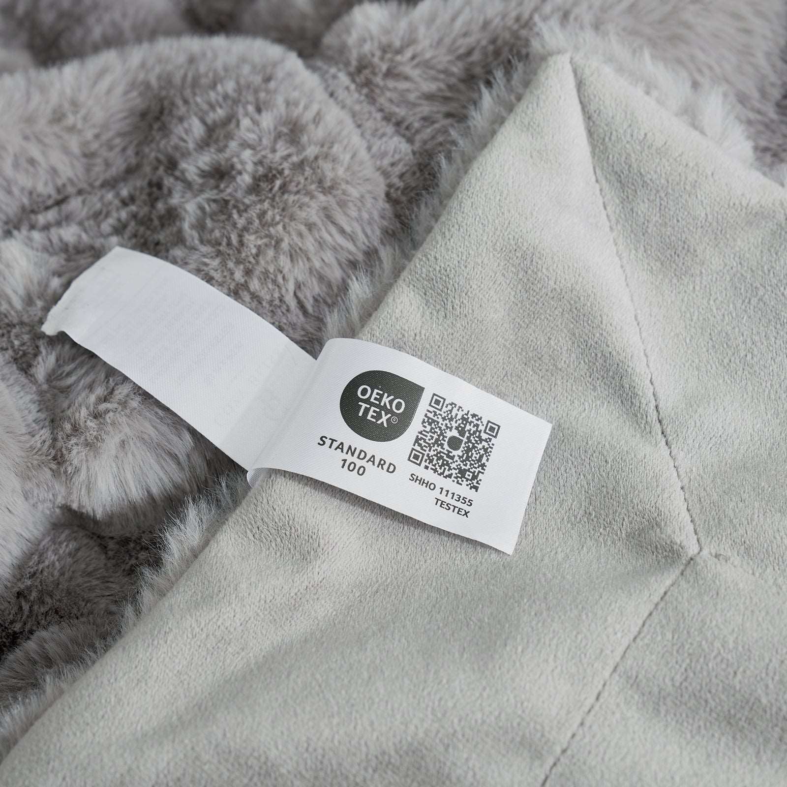 Luxurious CozyBliss Faux Fur Throw Blanket for Stylish Comfort