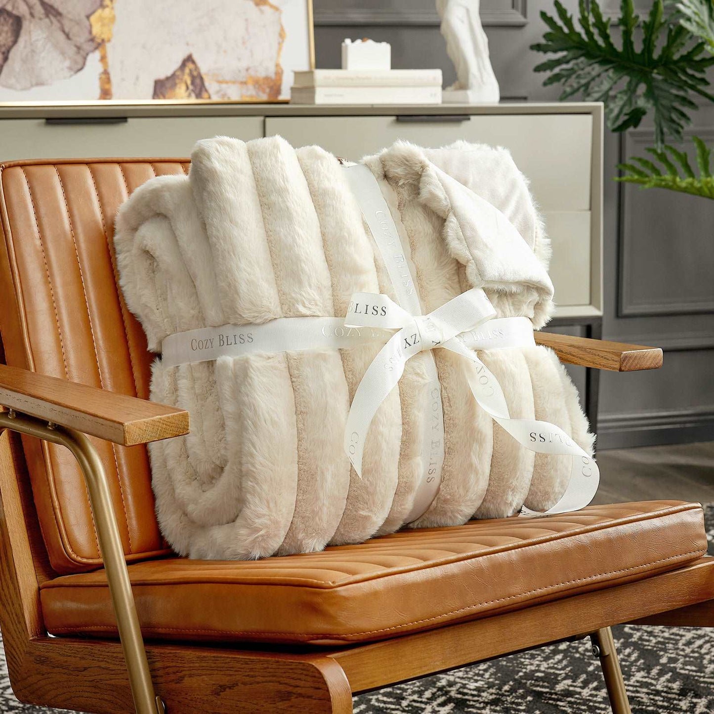 Luxurious Striped Faux Fur Throw Blanket for Cozy Comfort