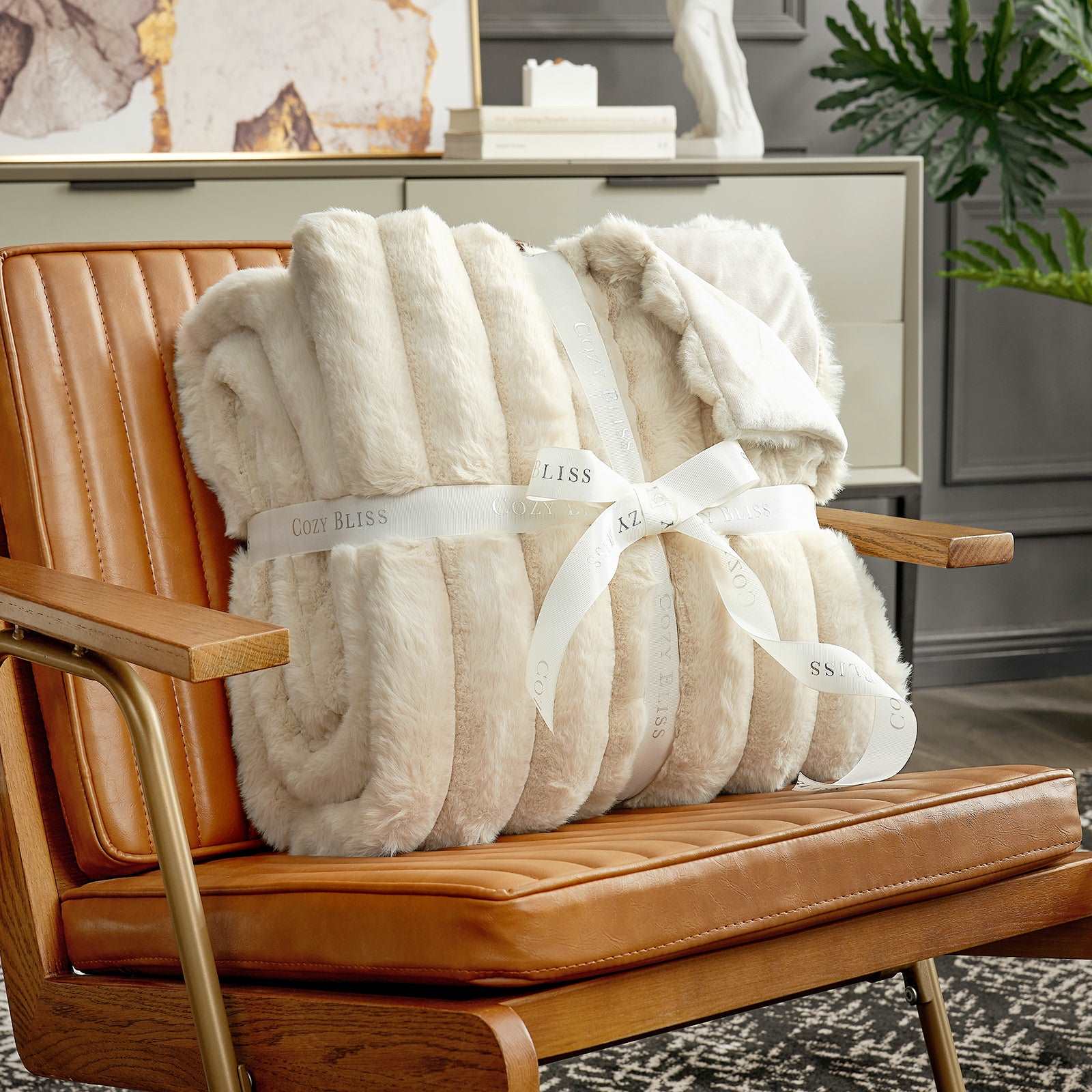 Luxurious Striped Faux Fur Throw Blanket for Cozy Comfort