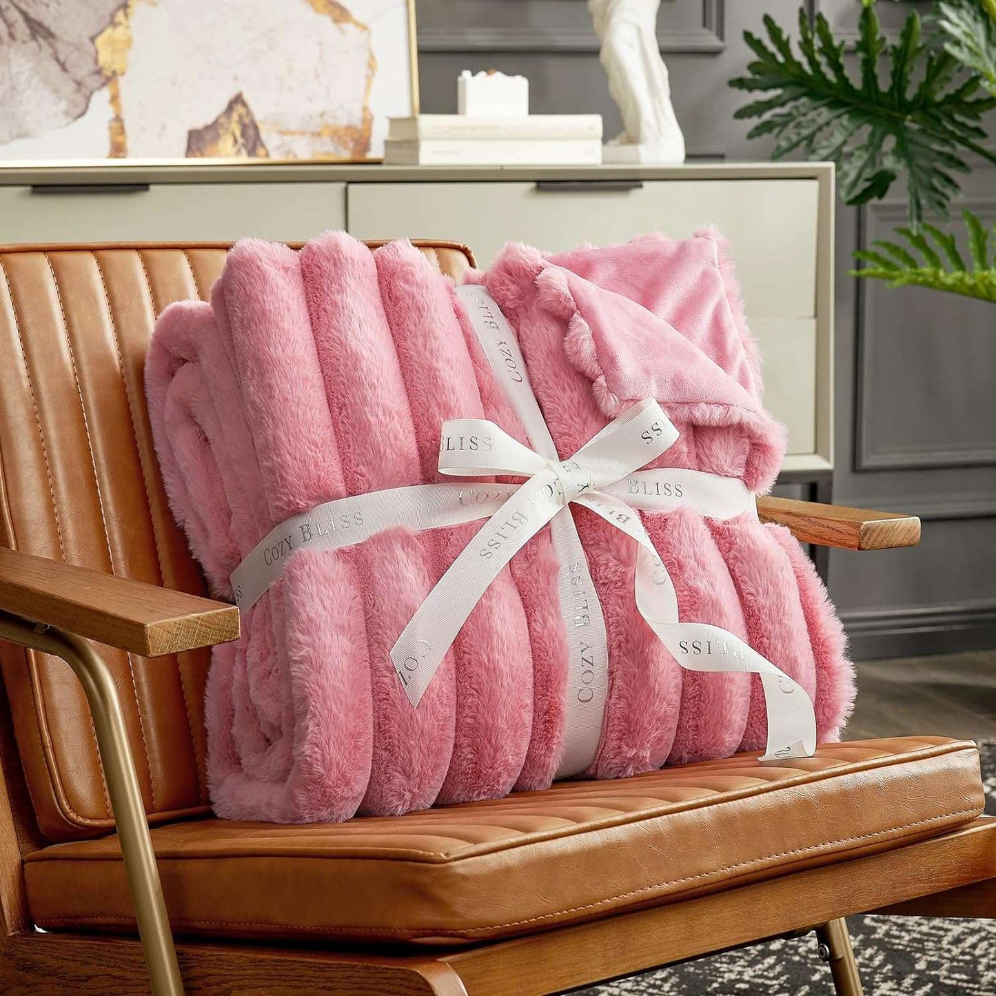 Luxurious Striped Faux Fur Throw Blanket for Cozy Comfort