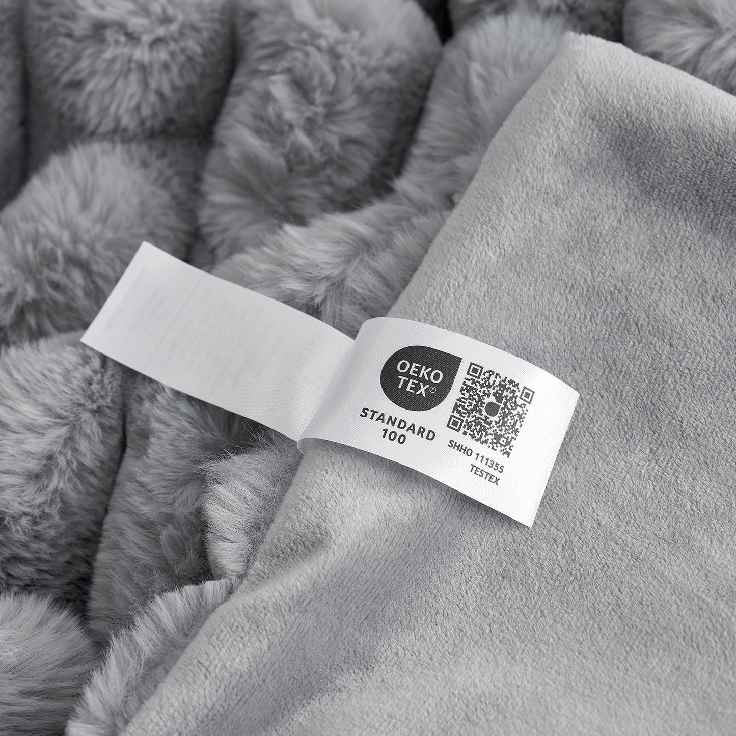 Luxurious Striped Faux Fur Throw Blanket for Cozy Comfort