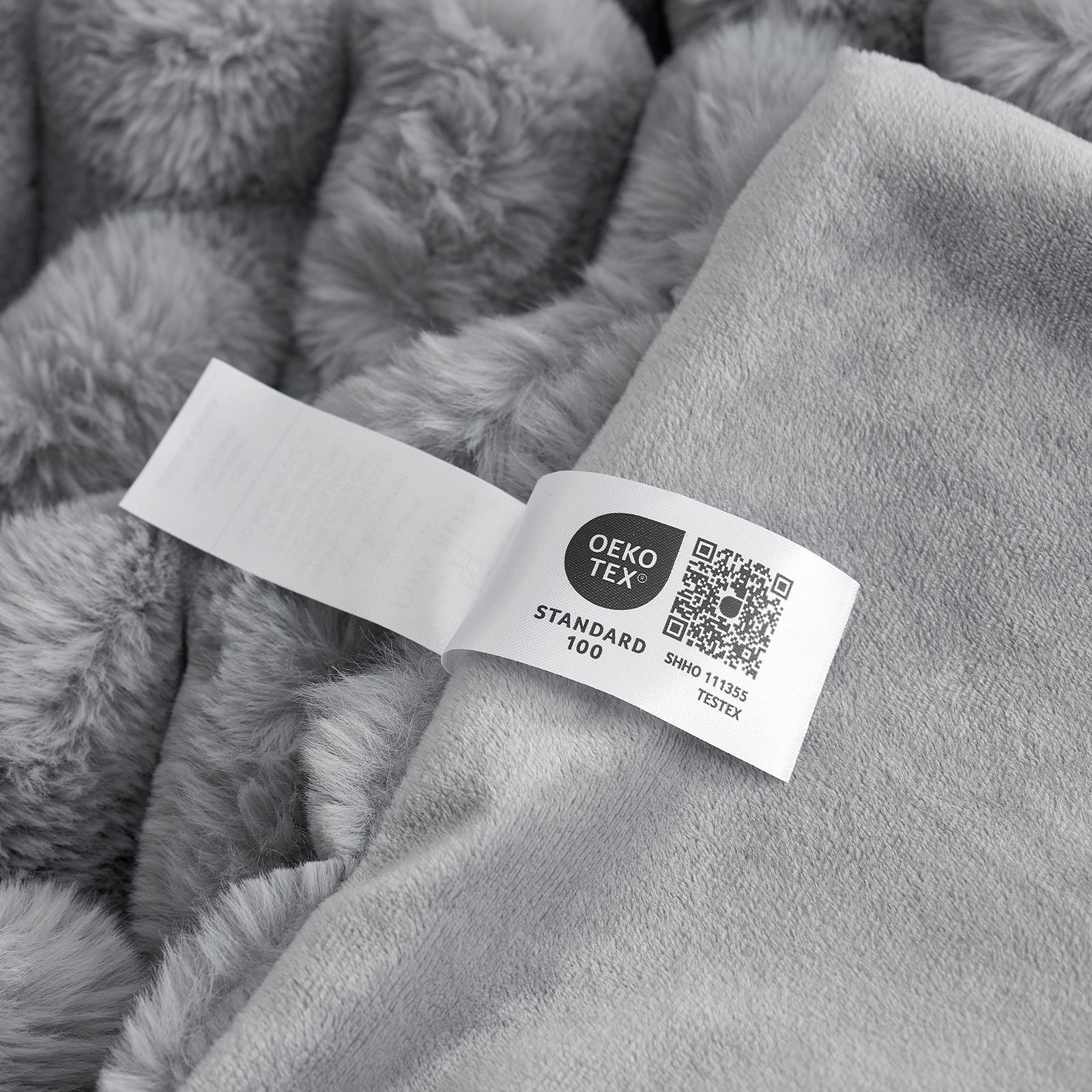 Luxurious Striped Faux Fur Throw Blanket for Cozy Comfort