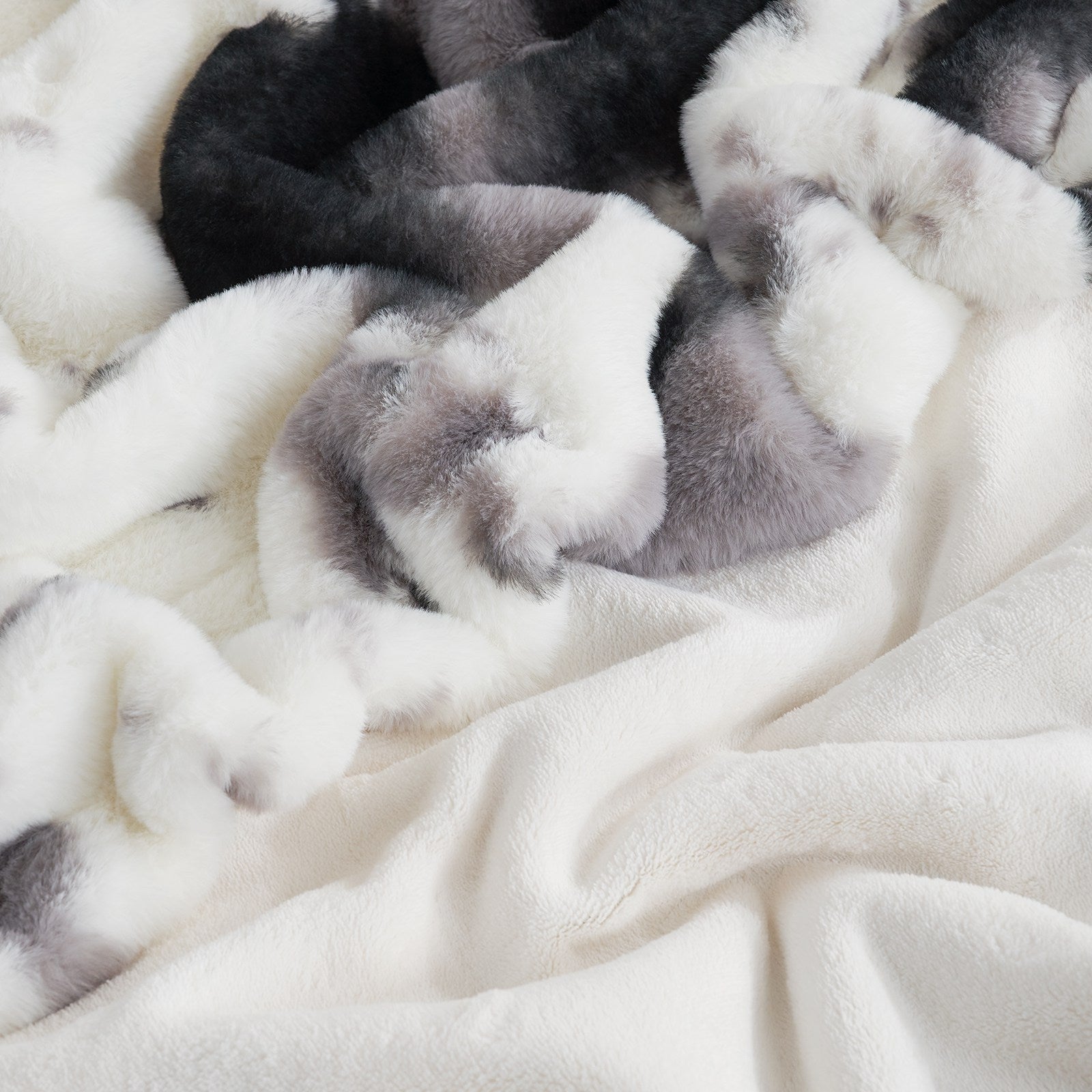 Luxurious Cow Print Faux Fur Throw Blanket for Stylish Decor