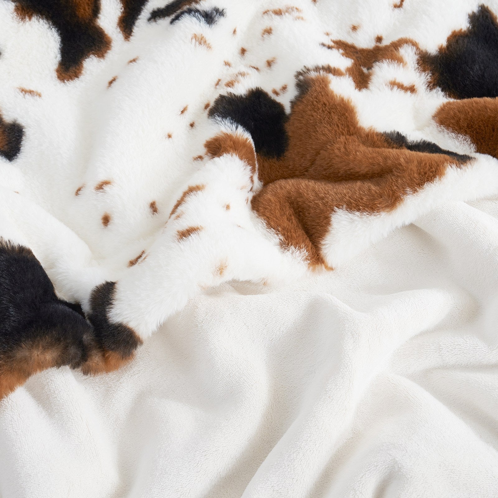 Luxurious Cow Print Faux Fur Throw Blanket for Stylish Decor
