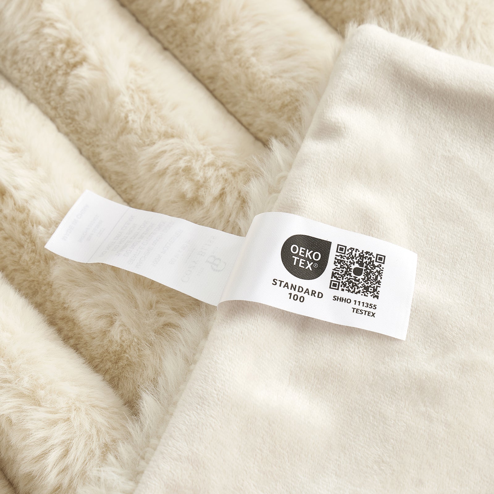Luxurious Striped Faux Fur Throw Blanket for Cozy Comfort